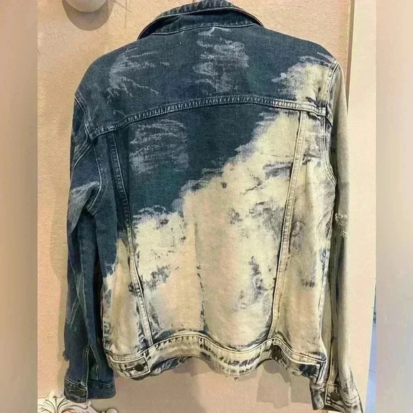 Fashion Nova Bleach Bod Denim Jacket - BleachBlueWash SIZE Medium - Picture 7 of 9